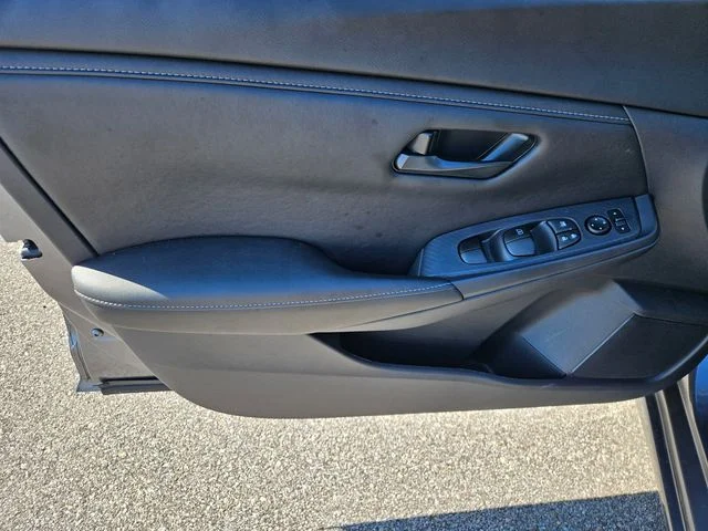 Used 2025 Gray Nissan S image 10