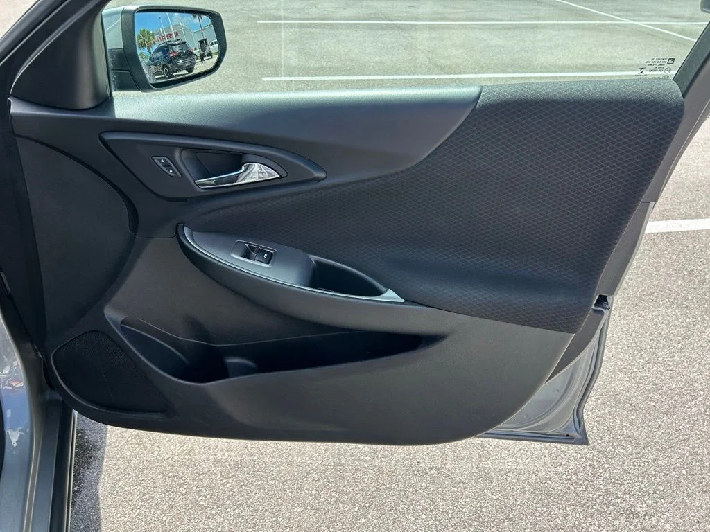 Used 2024 Gray Chevrolet LT image 41