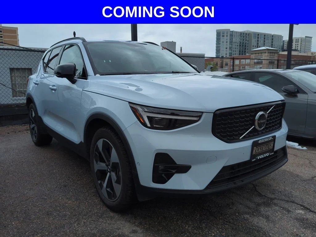 2026 Volvo XC40 B5 Plus Dark AWD's photo