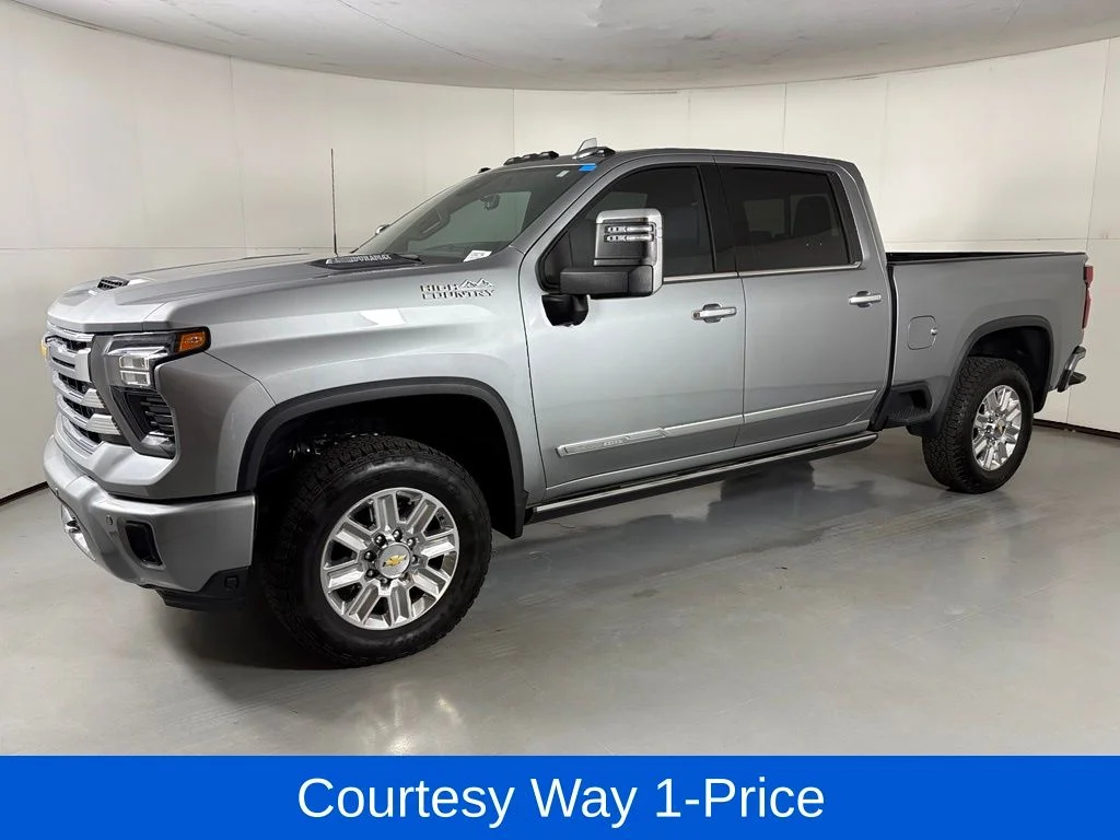 Used 2025 Gray Chevrolet High Country image 6