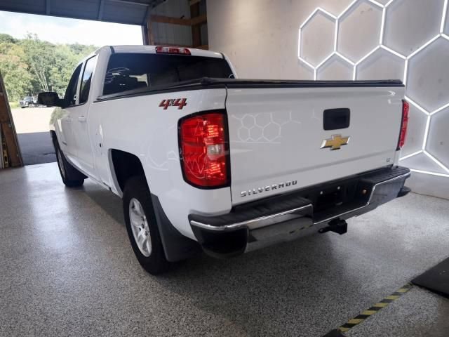 Used 2018 White Chevrolet LT image 3
