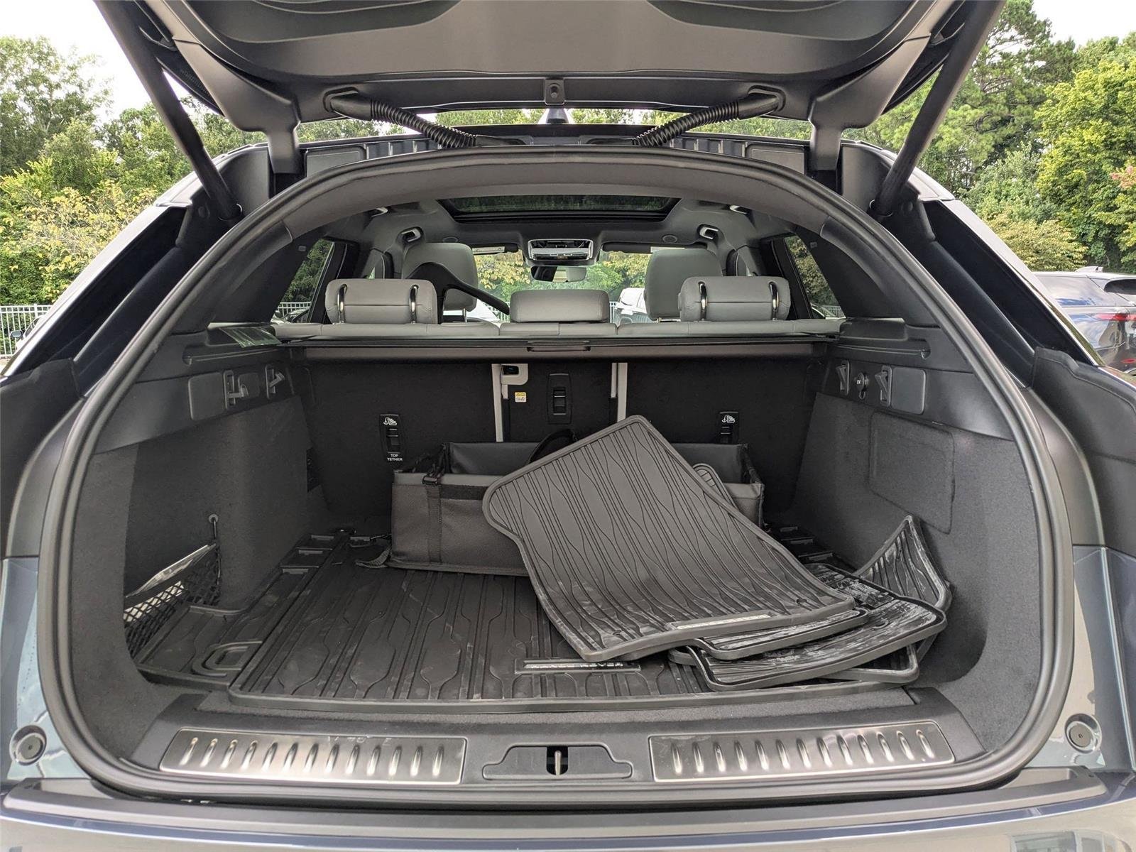 Used 2026  Land Rover S image 29