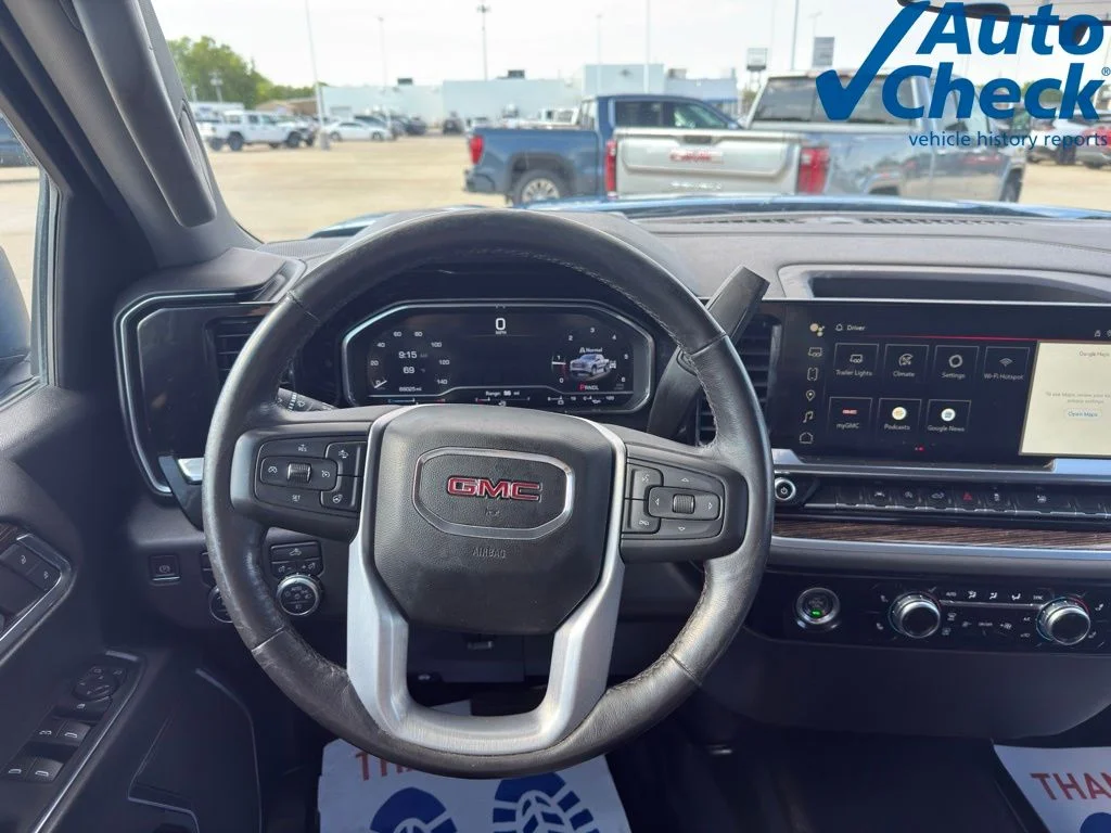 Used 2022 Blue GMC Elevation image 13