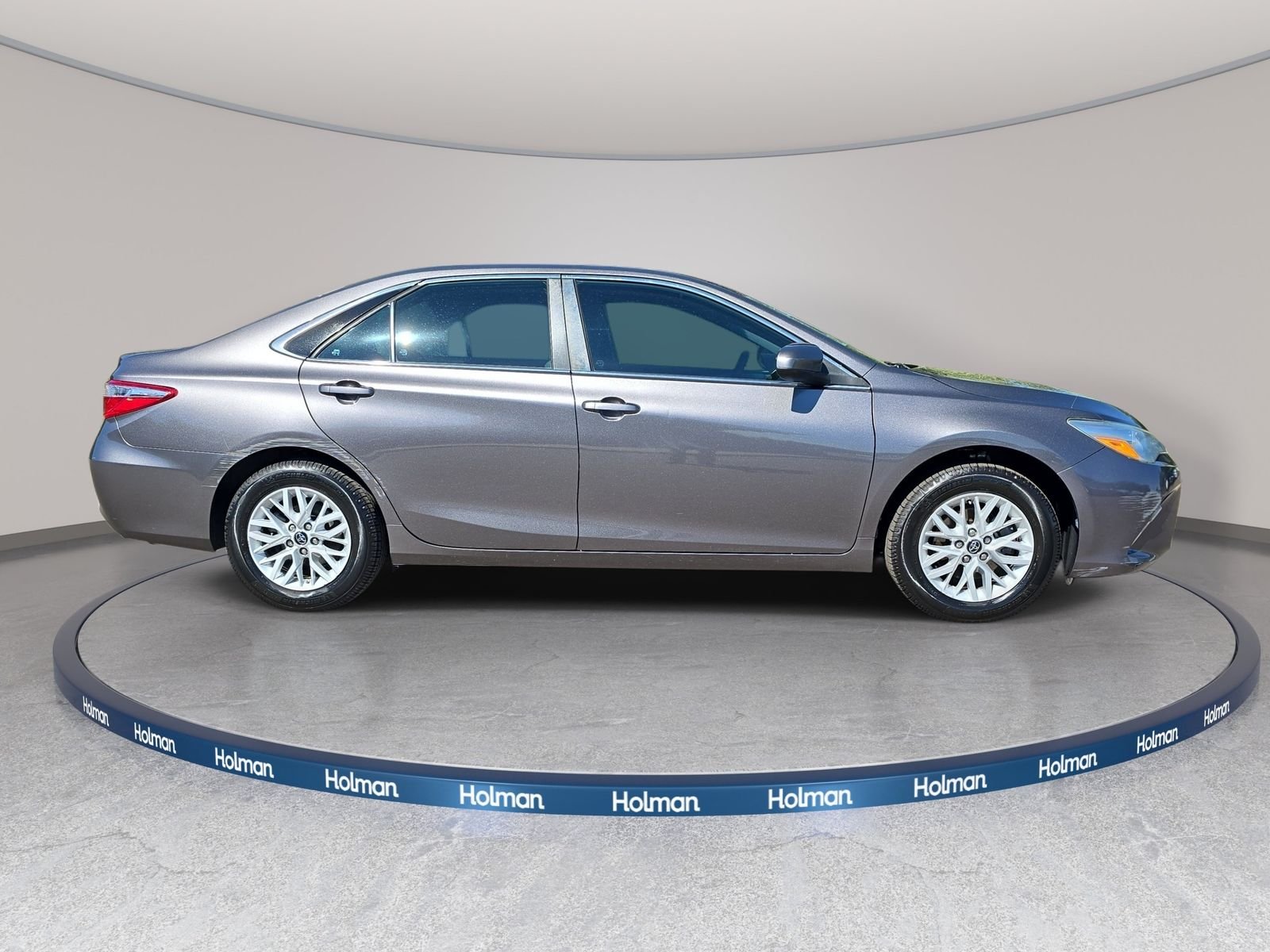 Used 2017 Gray Toyota LE image 5