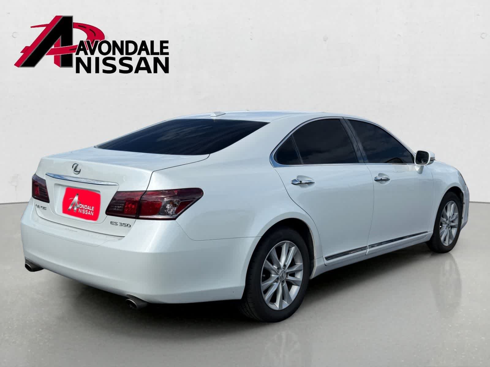 Used 2010 Starfire Pearl Lexus  image 4