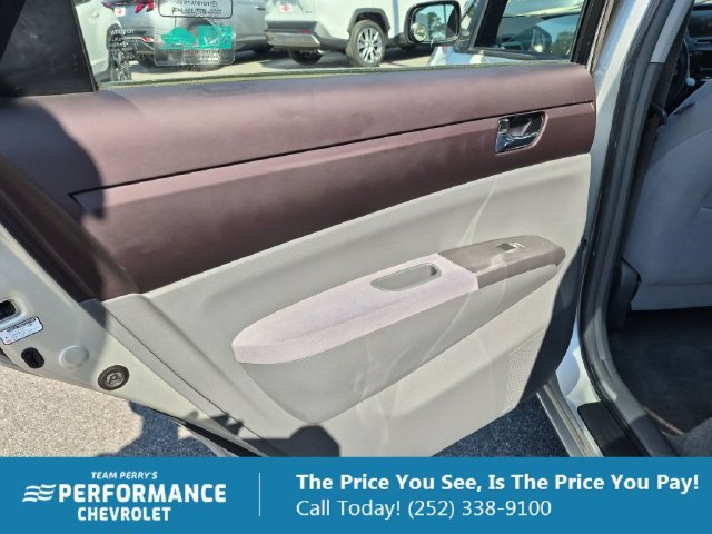 Used 2005 Silver Toyota Base image 19