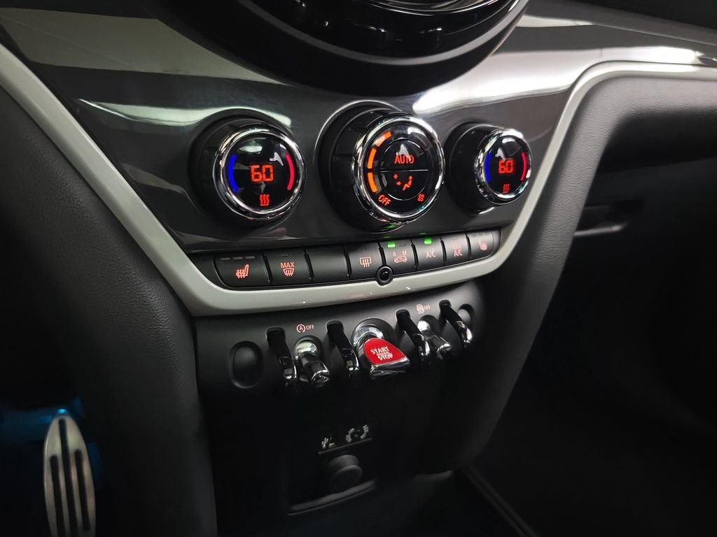 Used 2017 Light White MINI Base image 25