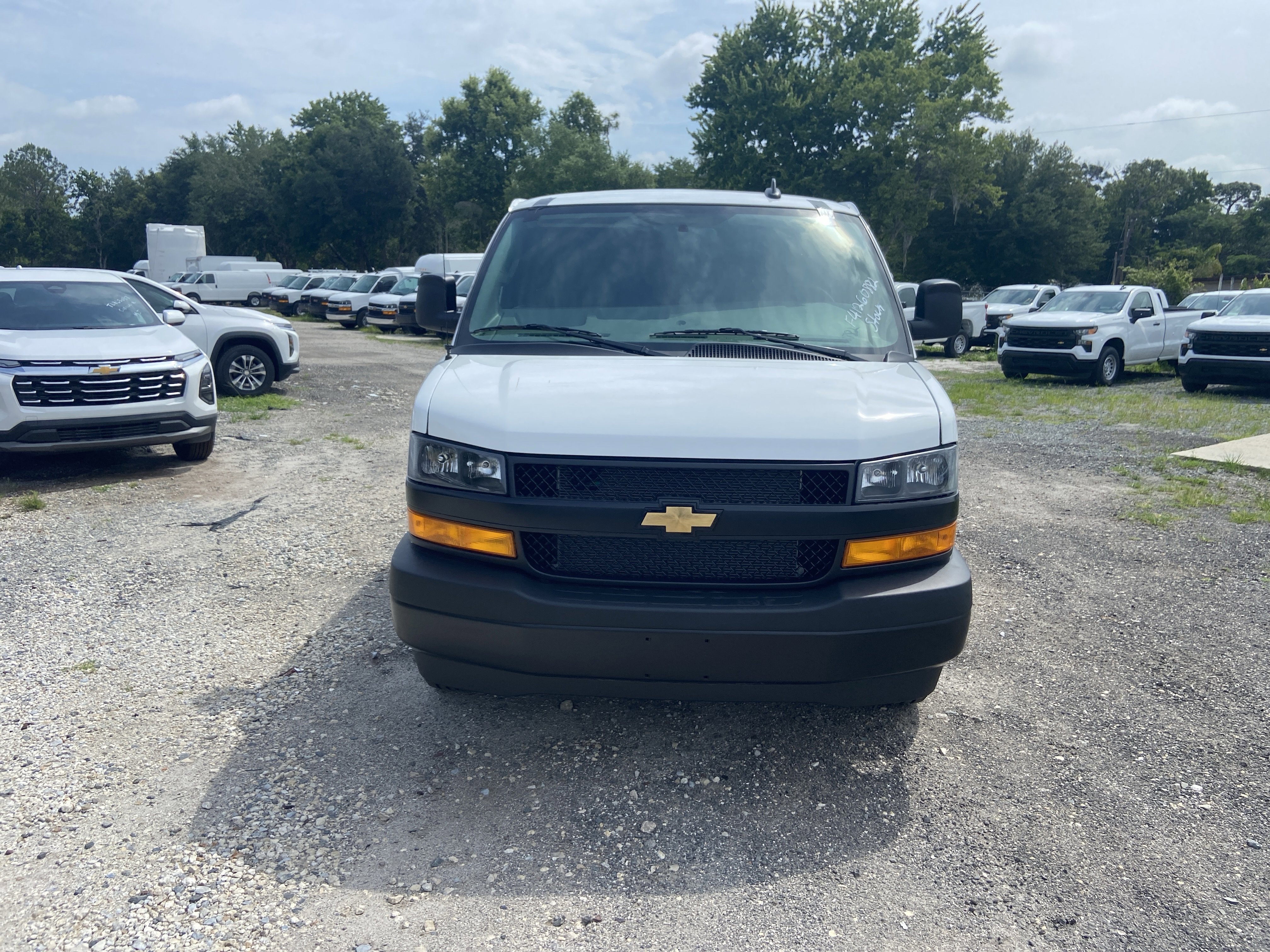 2026 Chevrolet Express Cargo Work Van - Photo 9