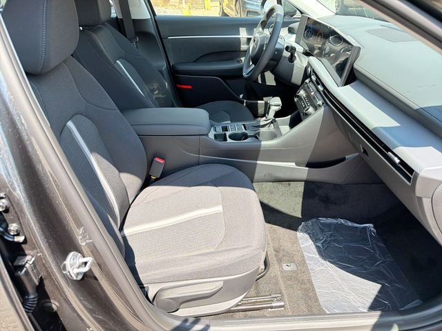 New 2026 Gray Hyundai SE image 52