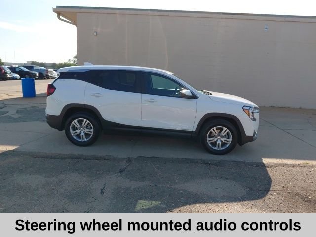 Used 2024 White GMC SLE image 3