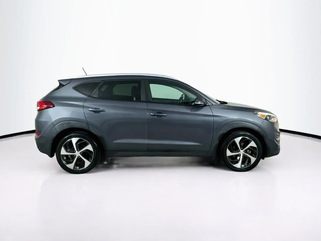 Used 2016 Coliseum Gray Hyundai Sport image 9
