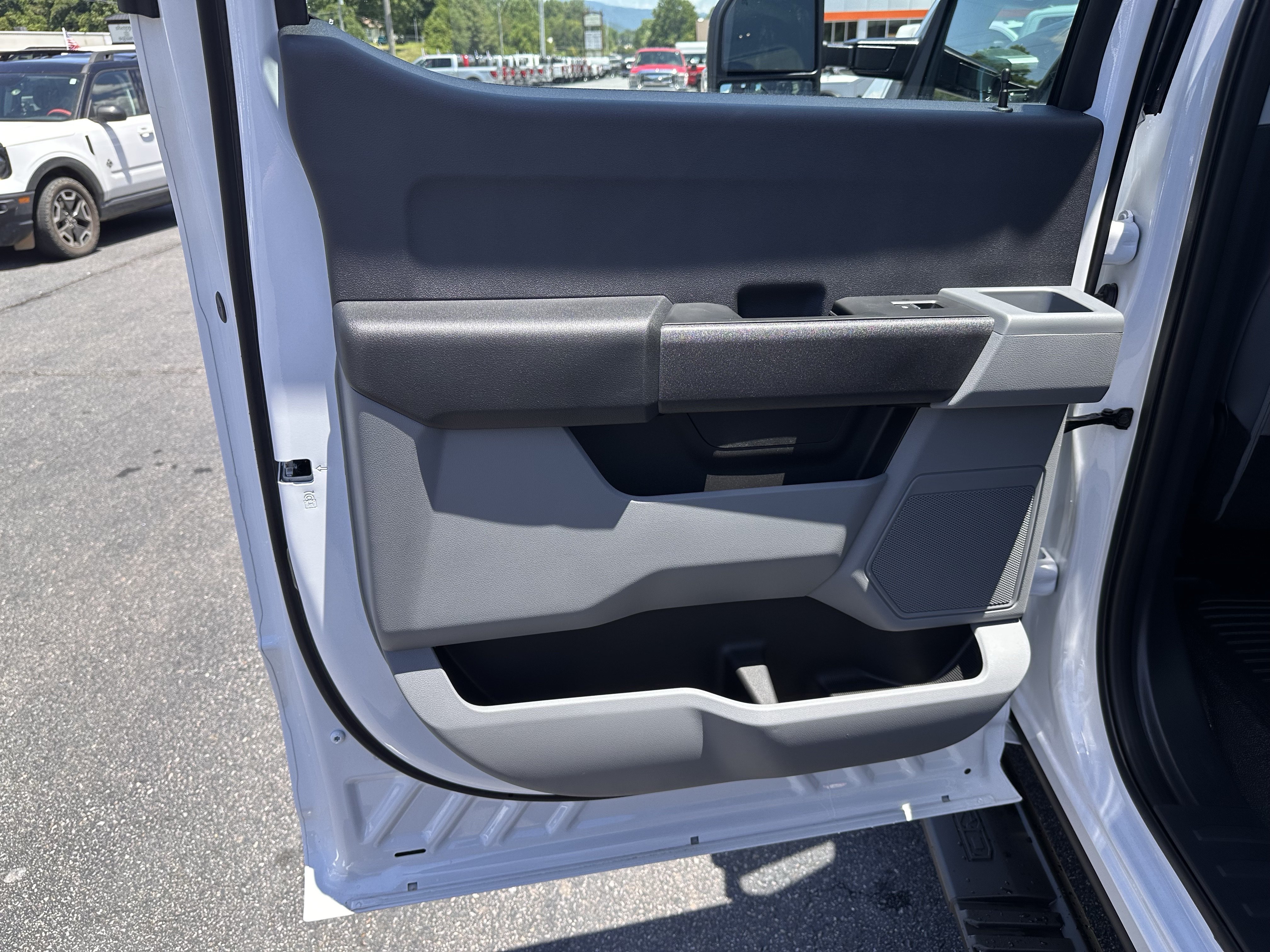 New 2026 Oxford White Ford F-250® XL image 12
