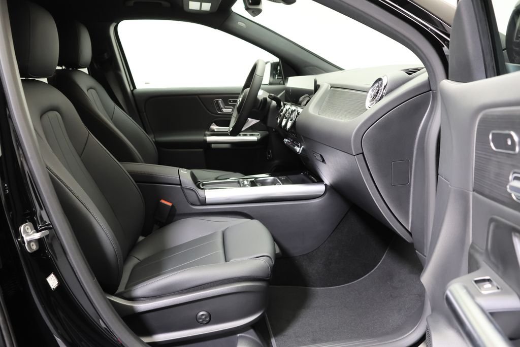 New 2026 Night Black Mercedes-Benz GLA 250 image 48