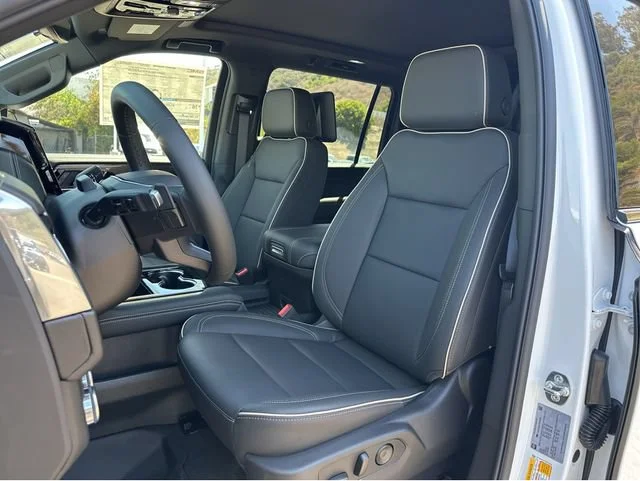 New 2026 Summit White GMC Elevation image 25
