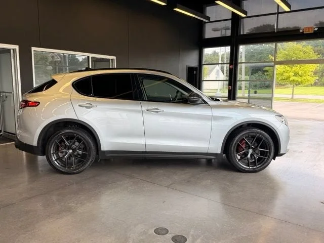 Used 2020 Silverstone Gray Metallic Alfa Romeo Base image 6