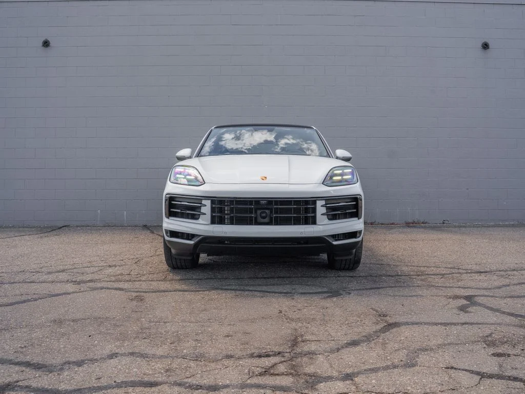 Used 2025 White Porsche Base image 10