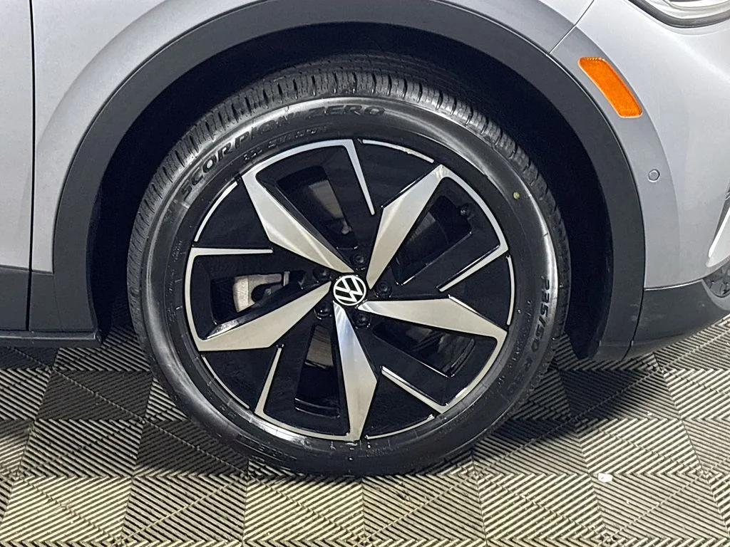 Certified Used 2023 Silver Volkswagen Pro S image 25