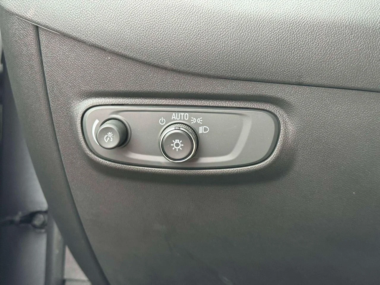 Used 2023 Sterling Gray Metallic Chevrolet FWD LS image 21