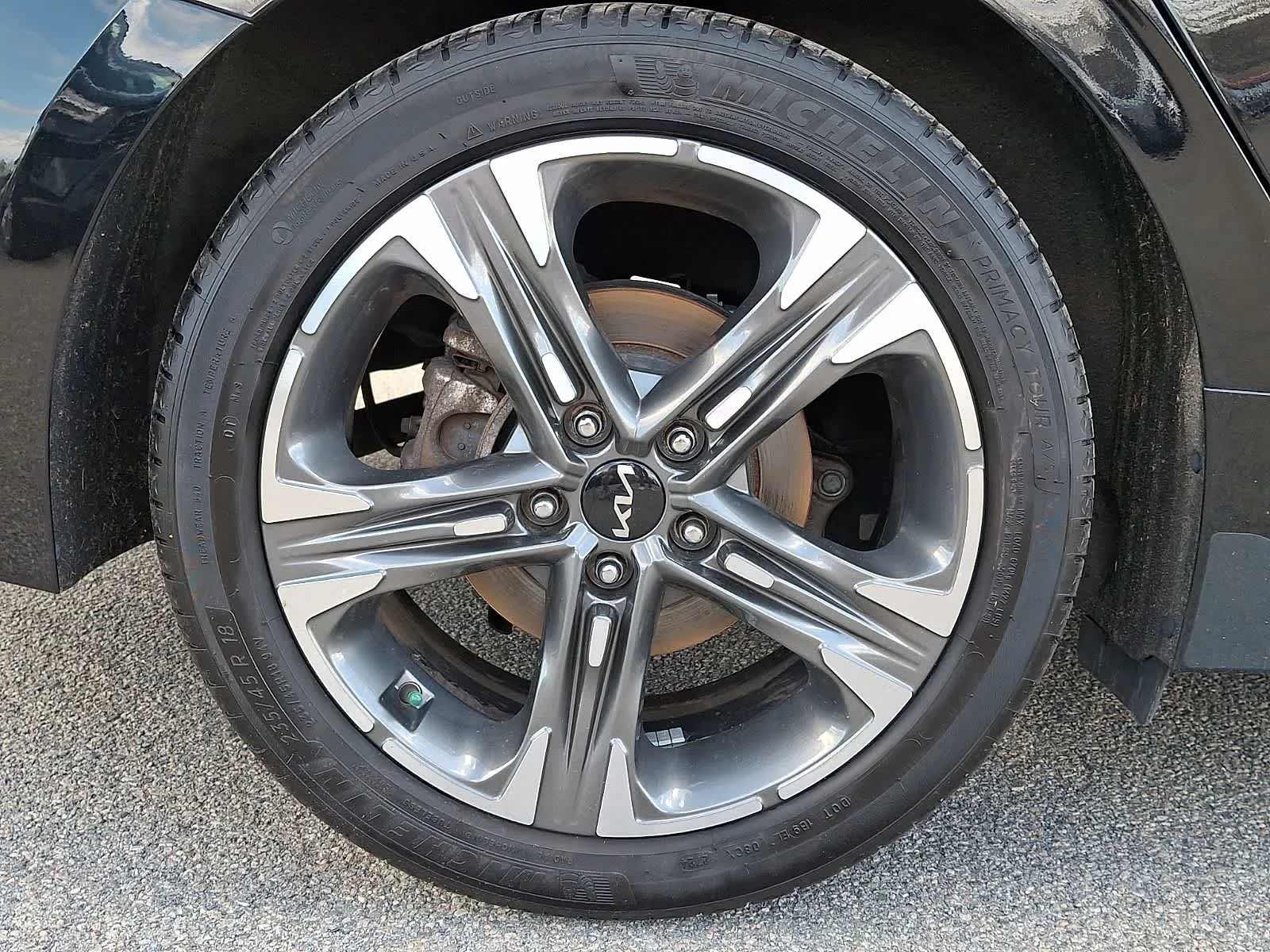 Used 2022 Ebony Black Kia EX image 9