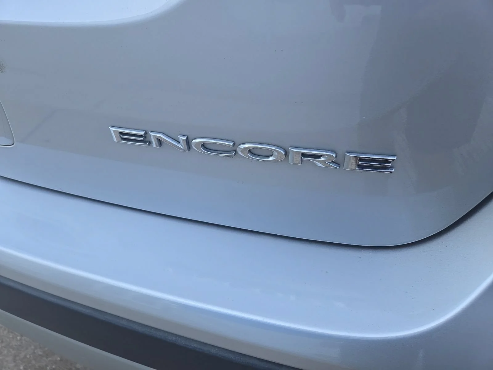 Used 2022 Includes (MDP) Anthracite lower exterior accent color, Paint code W598F.) Buick Preferred image 6
