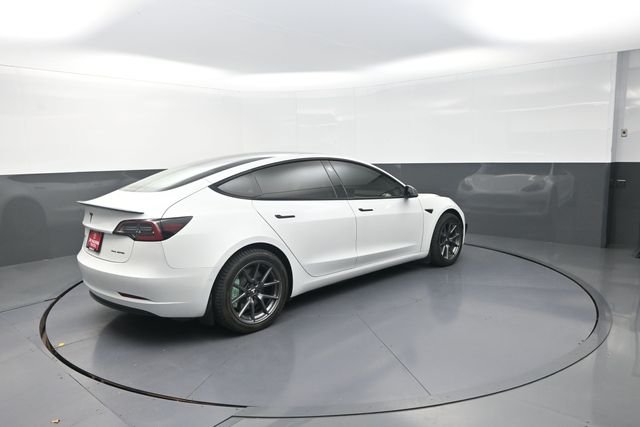 Used 2022  Tesla Long Range image 6