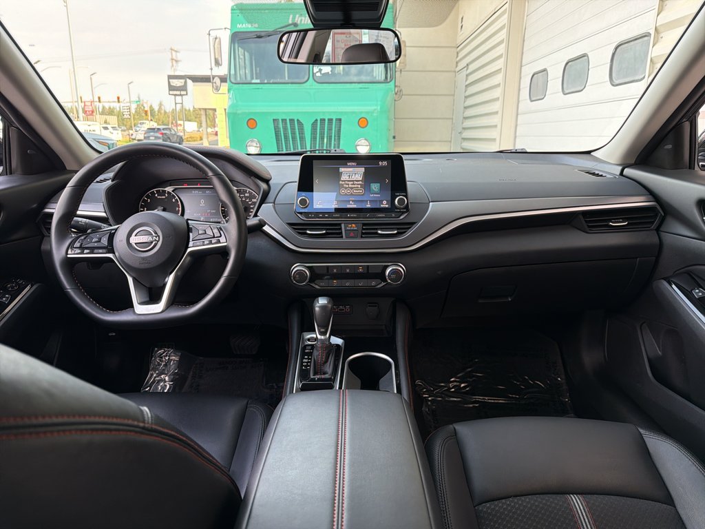 Used 2025 Grey Nissan SR image 16