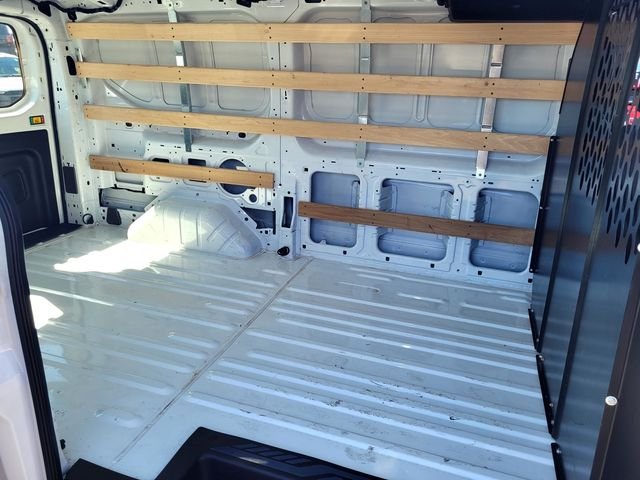 Used 2025 White Ford Base image 12