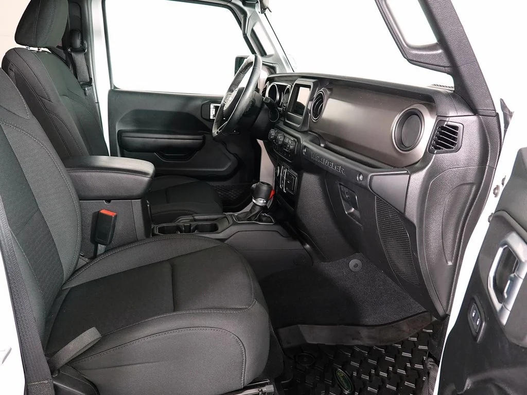 Certified Used 2020 White Jeep Unlimited Sport S image 15