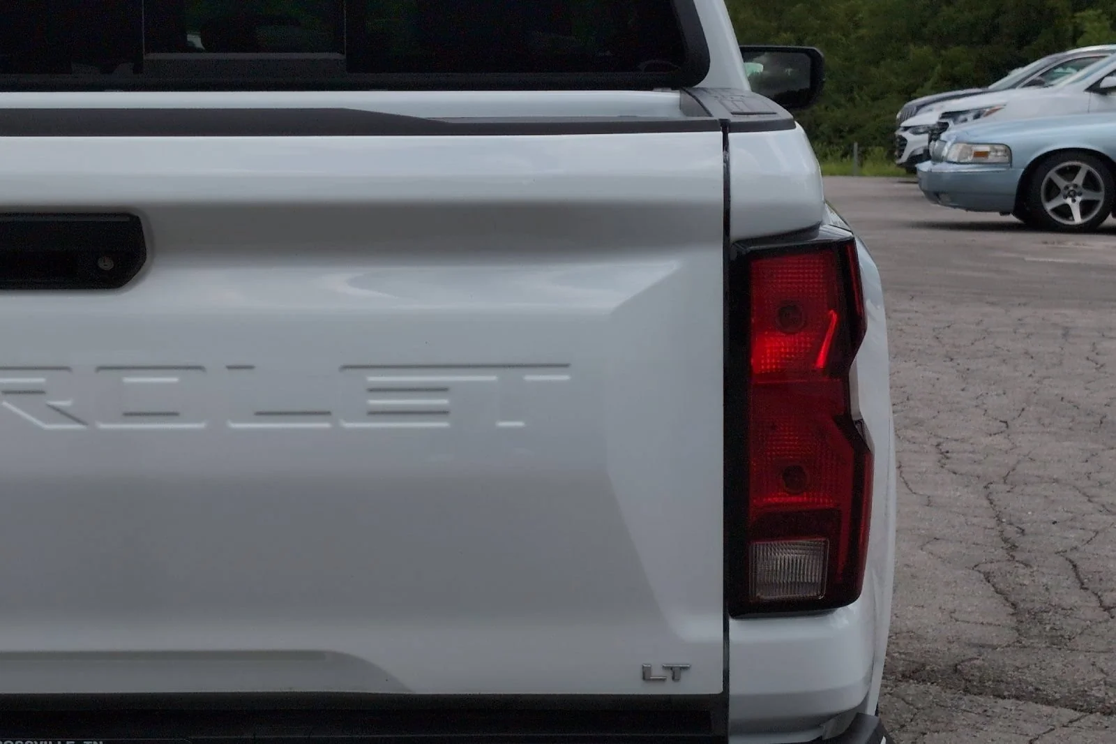 Used 2024 Summit White Chevrolet LT image 28