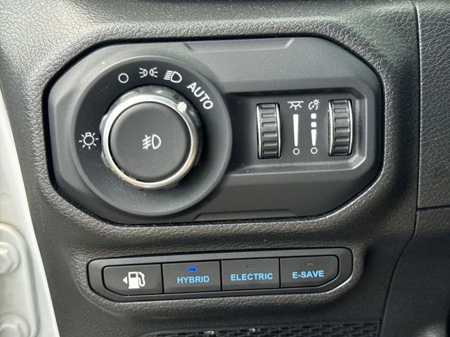 Used 2022 White Jeep Unlimited Rubicon 4xe image 33