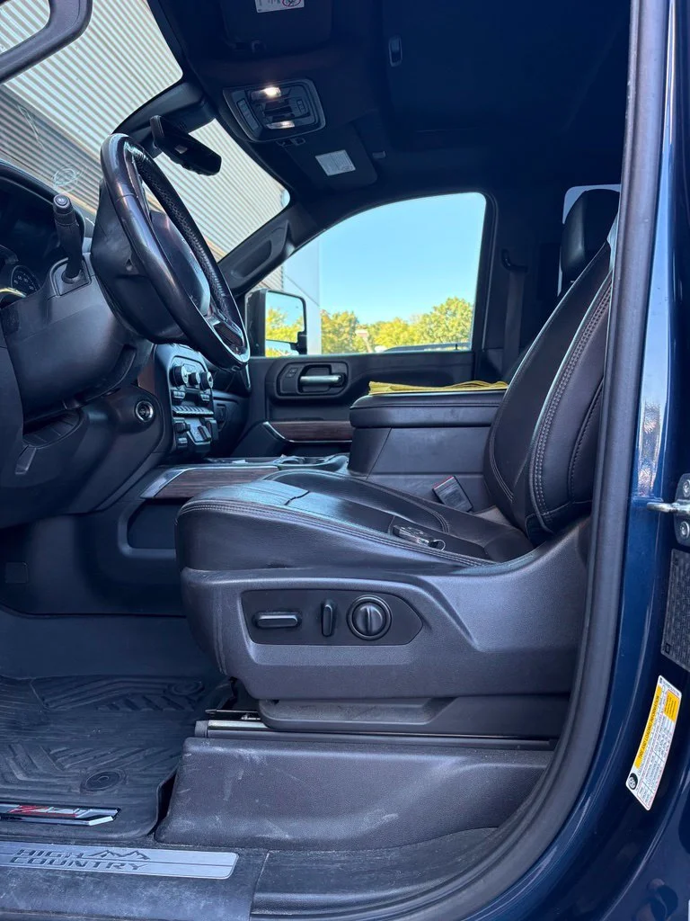 Used 2020 Blue Chevrolet High Country image 17