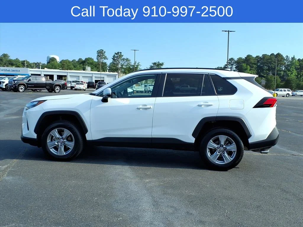 Used 2024 White Toyota XLE image 4