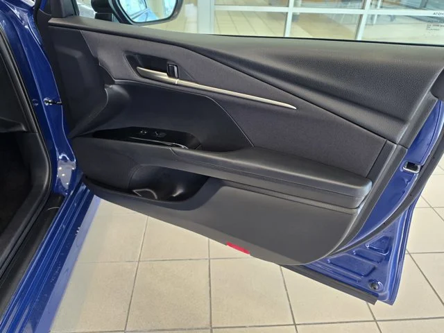 Used 2025  Toyota LE image 25