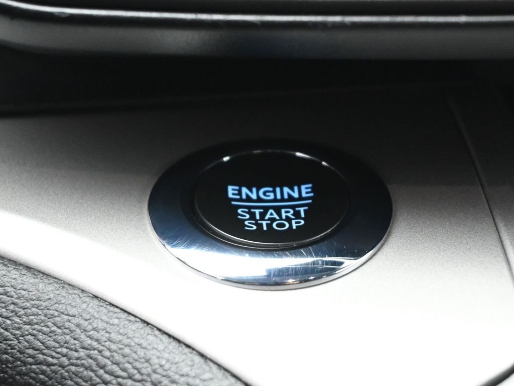 Certified Used 2023 Gray Ford XLT image 14