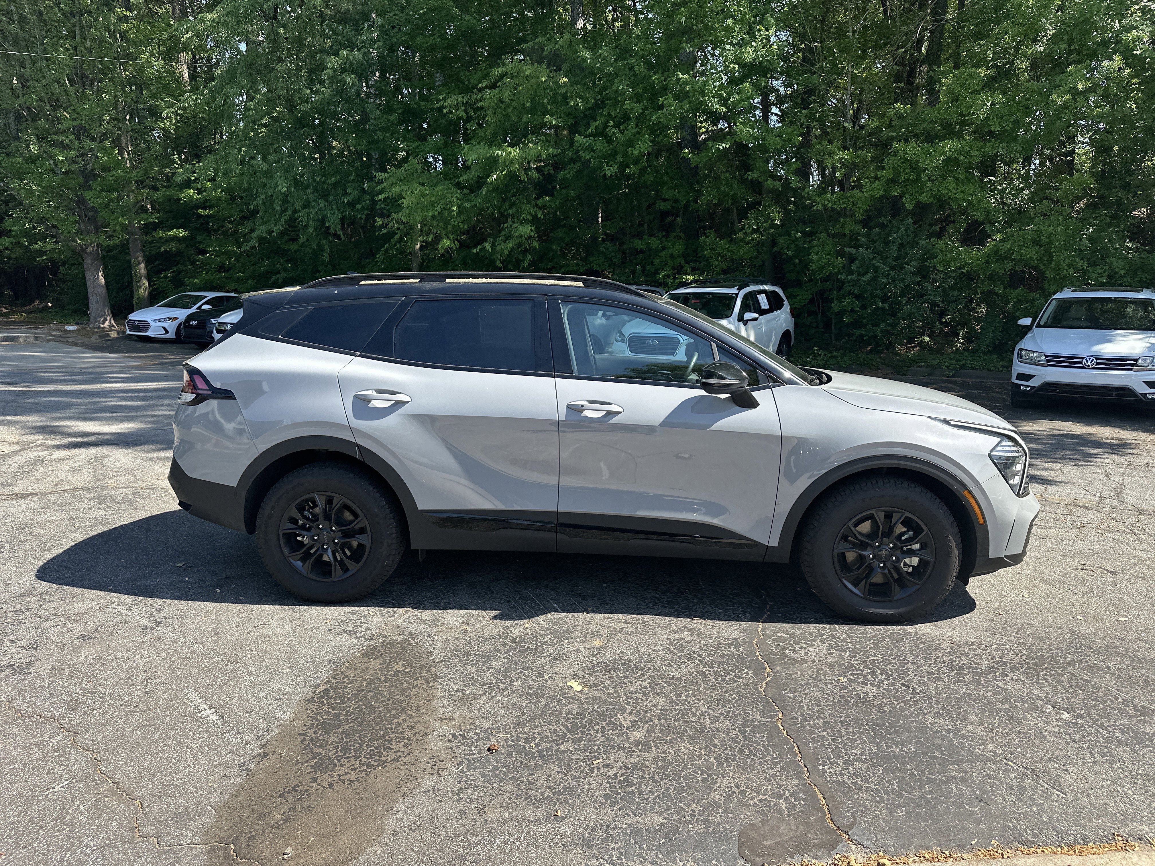 Used 2025 Wolf Gray/Ebony Black Roof Kia X-Pro image 5