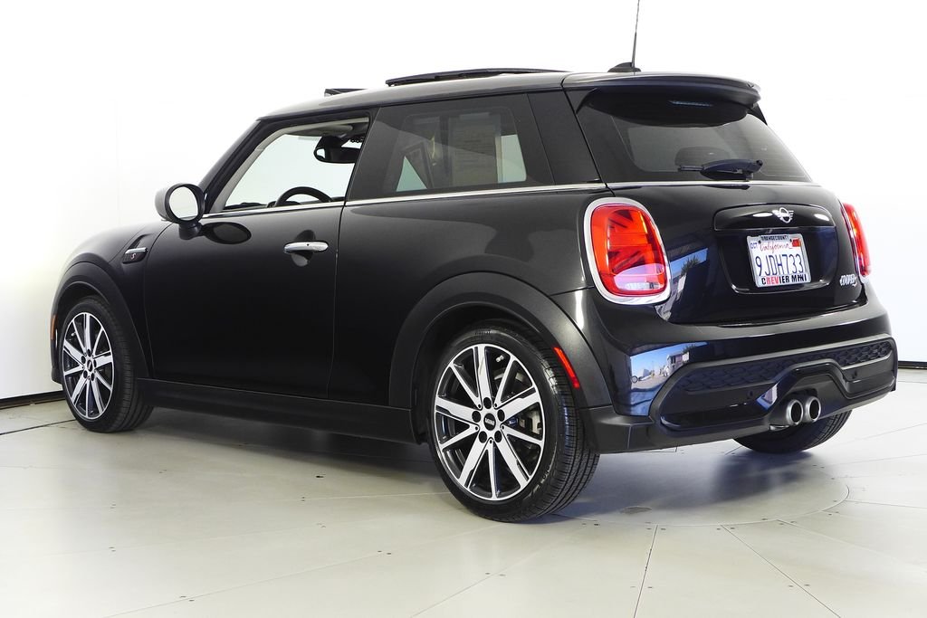 Used 2024 Midnight Black MINI Signature image 9