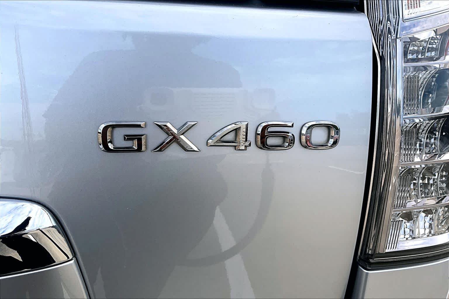 Used 2018 Silver Lining Metallic Lexus Premium image 10