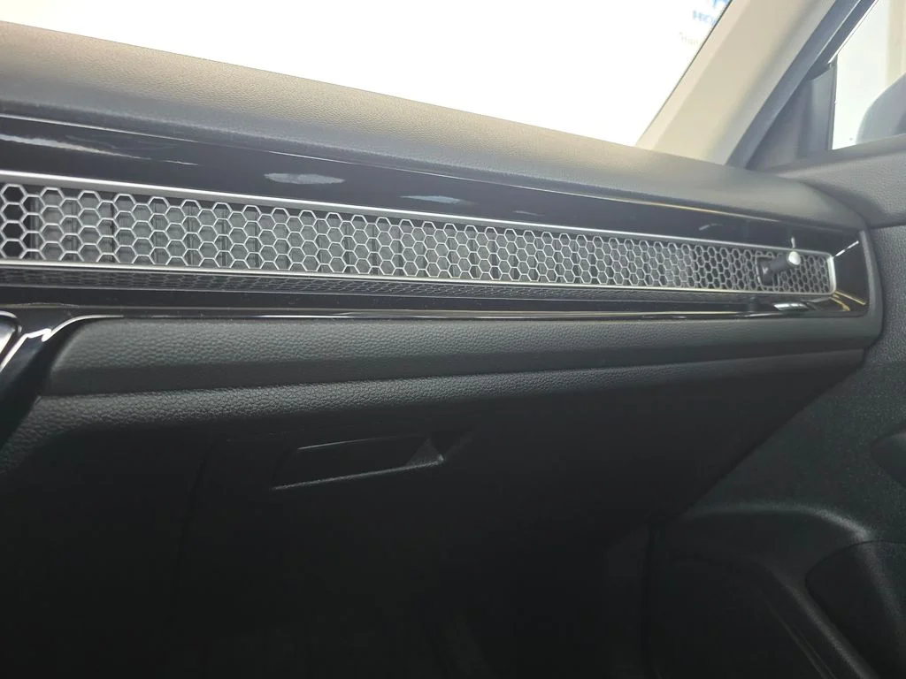 Used 2024  Honda LX image 16