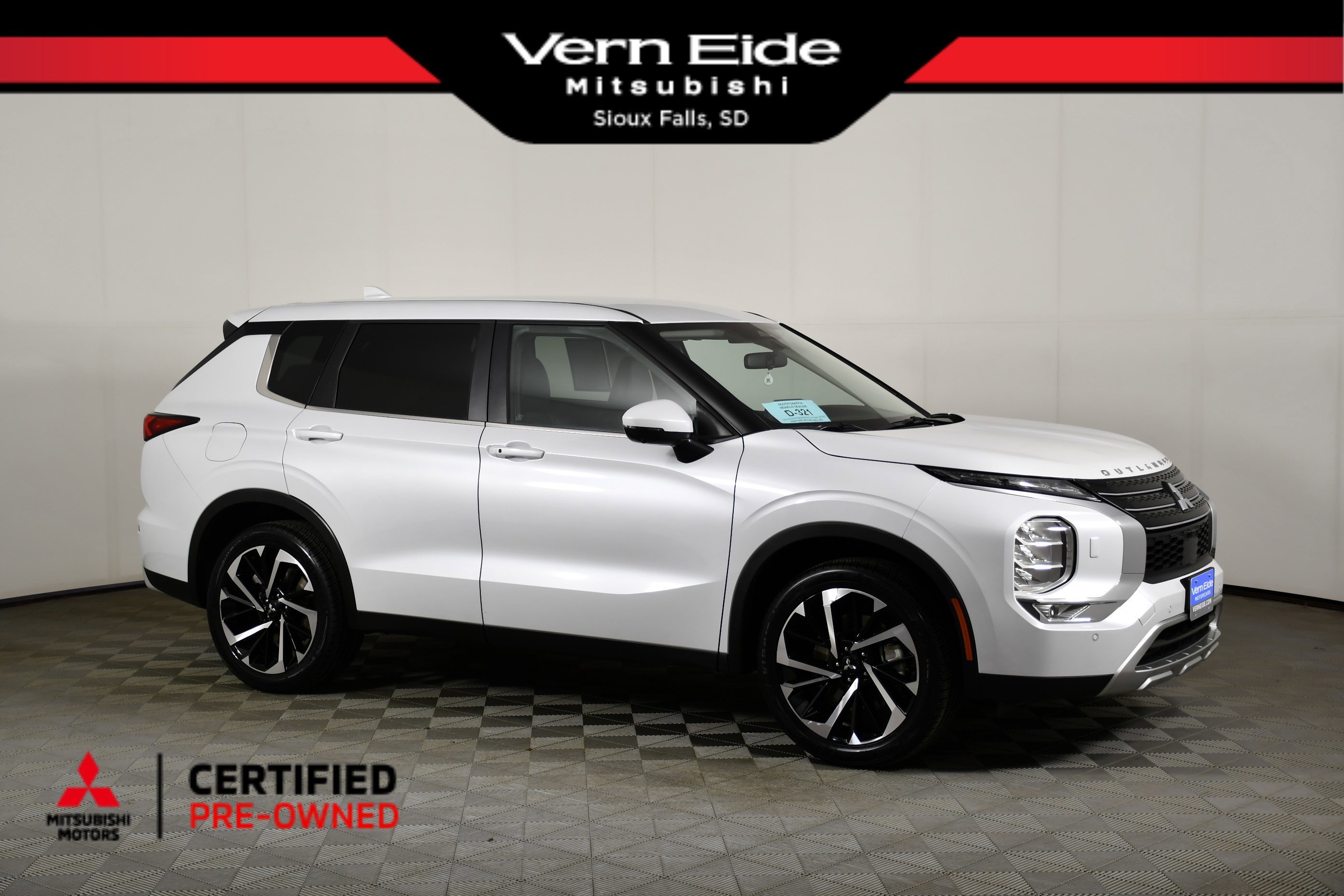 2024 Mitsubishi Outlander SE S-AWC's photo