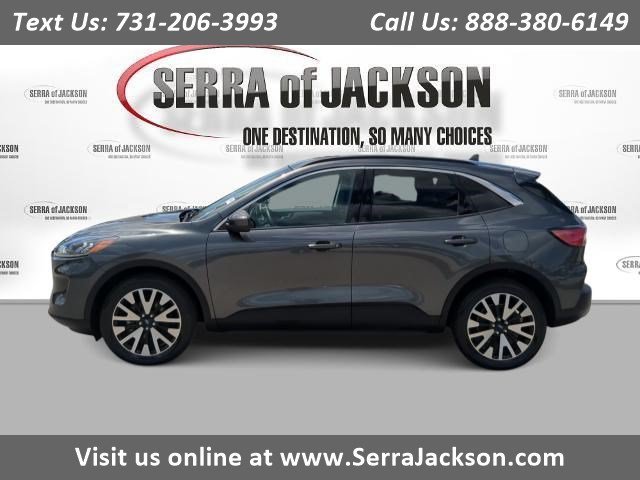 Used 2020 Magnetic Metallic Ford SEL image 1