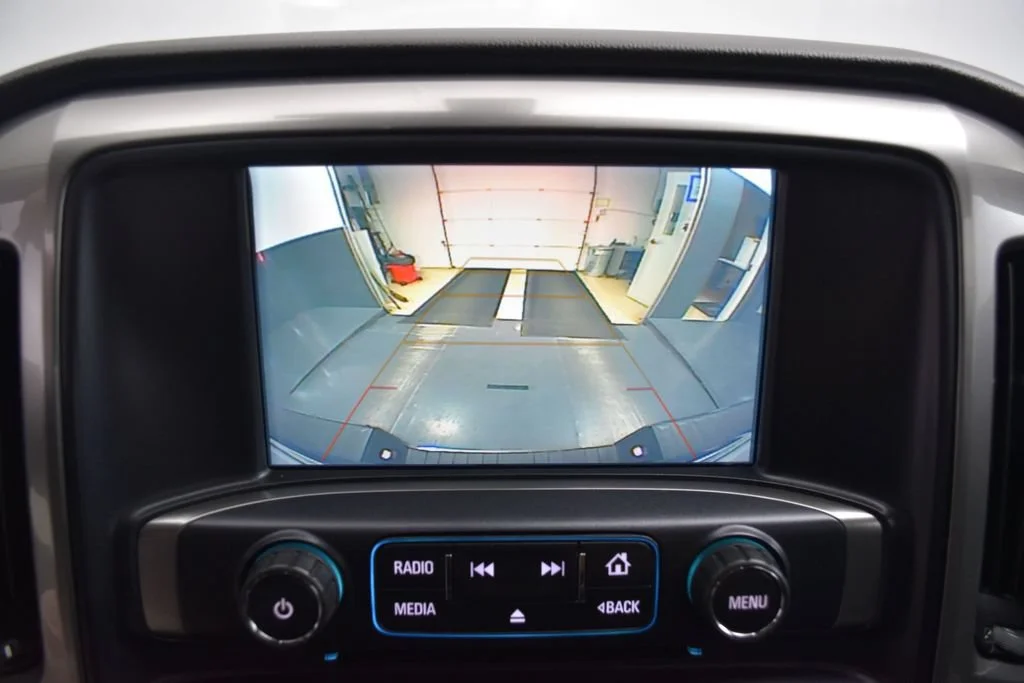 Used 2019 Summit White Chevrolet LT image 13