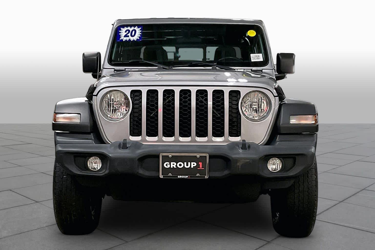 Used 2020 Billet Silver Metallic Clearcoat Jeep Sport S image 4