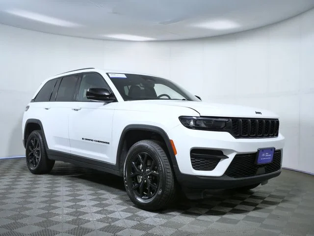 2024 Jeep Grand Cherokee Altitude