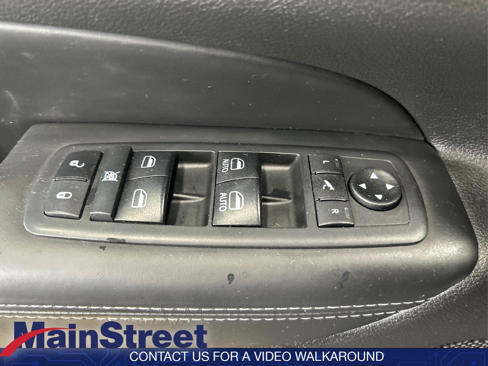 Used 2021 Slate Blue Pearlcoat Jeep Overland image 31