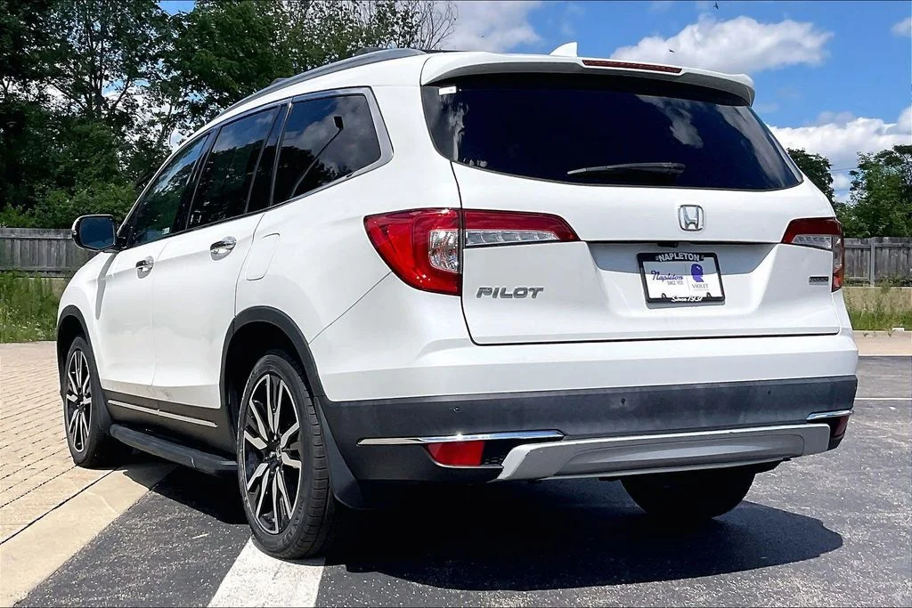 Used 2021 White Honda Touring image 10