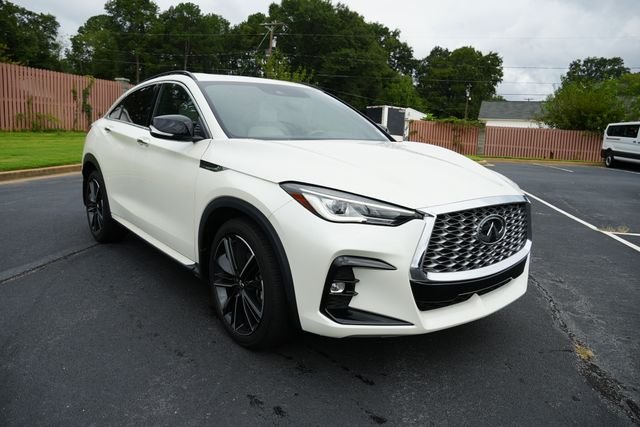 Used 2023 White INFINITI LUXE image 1
