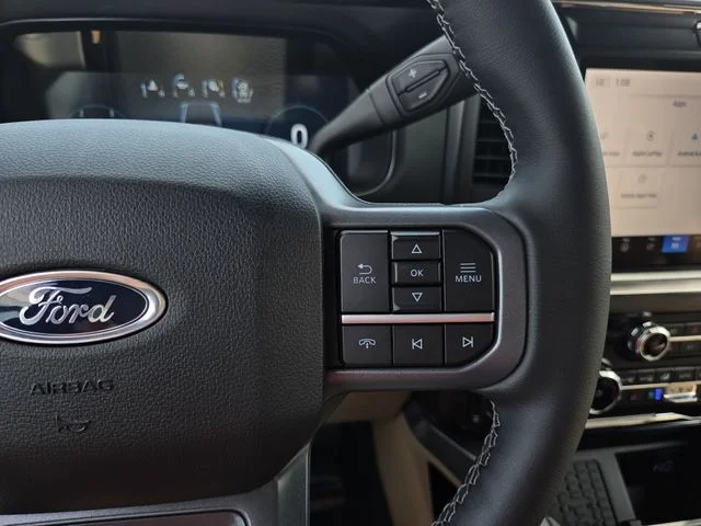New 2026 Glacier Gray Metallic Tri-Coat Ford F-250® Lariat® image 40
