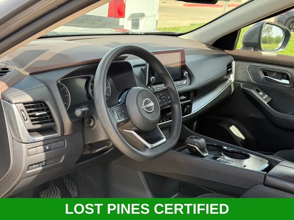 Used 2023 Gray Nissan SV image 11