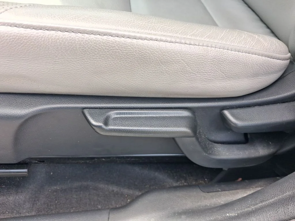 Used 2016  Honda EX-L image 18