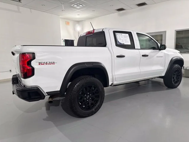 Used 2024 White Chevrolet Trail Boss image 10